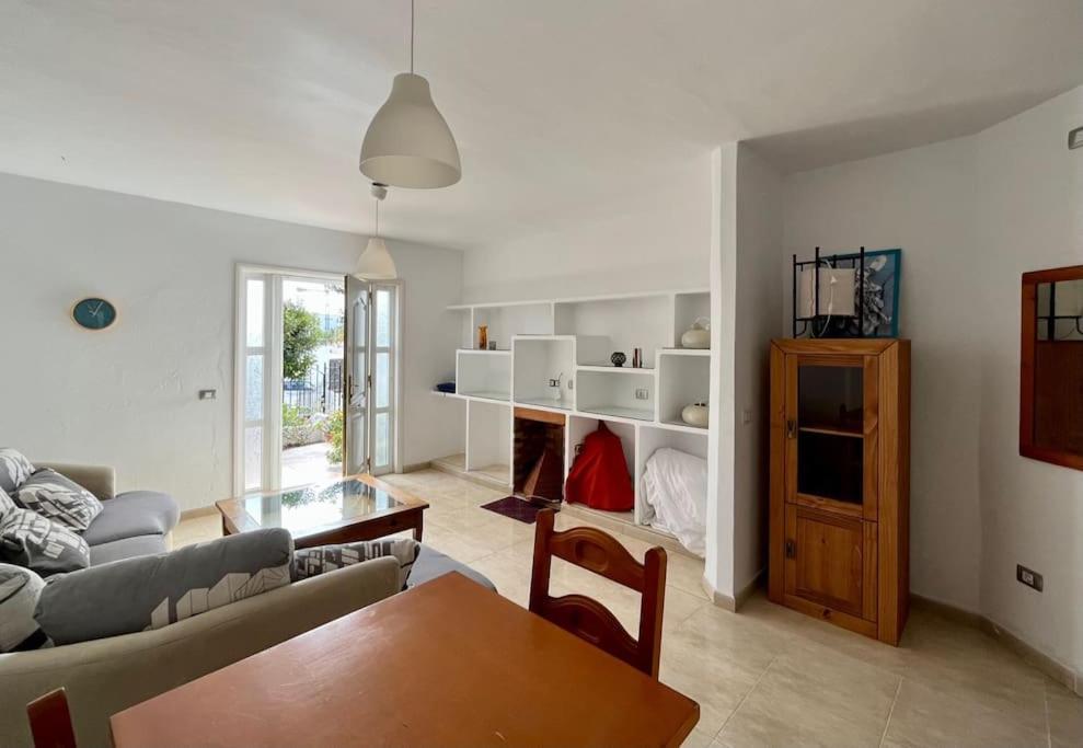 Playa Chica Apt With Terrace 100 M From The Sea Puerto del Carmen  Esterno foto