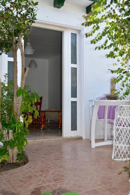 Playa Chica Apt With Terrace 100 M From The Sea Puerto del Carmen  Esterno foto