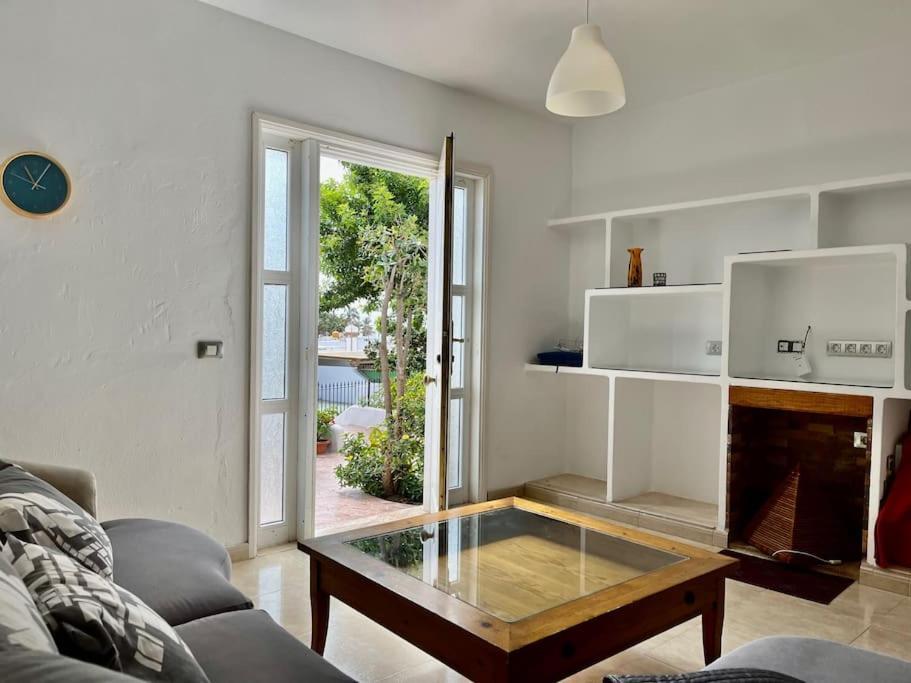 Playa Chica Apt With Terrace 100 M From The Sea Puerto del Carmen  Esterno foto